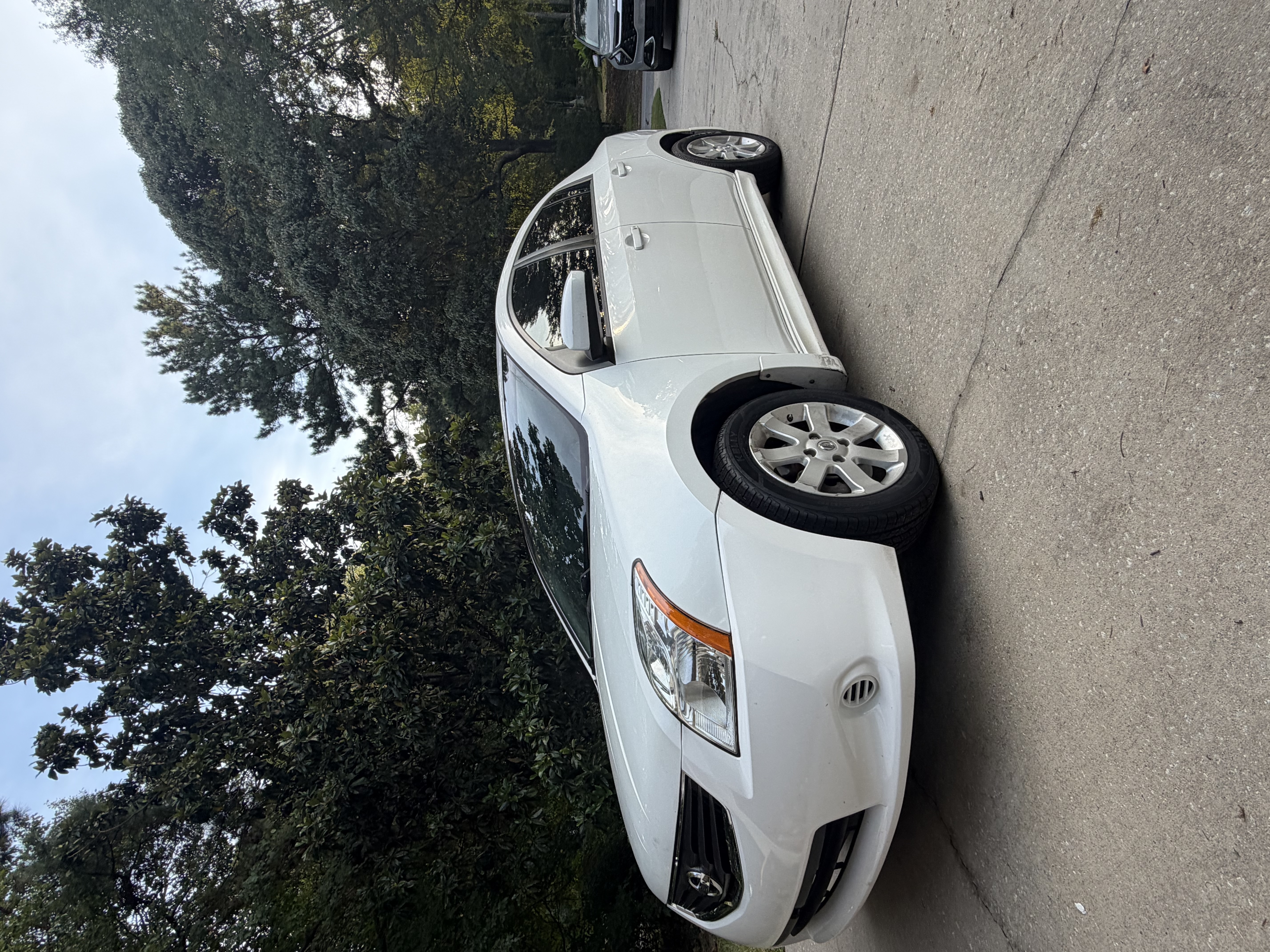 Used 2010 Nissan Sentra 2.0 SR w/ Convenience Pkg FWD image 10