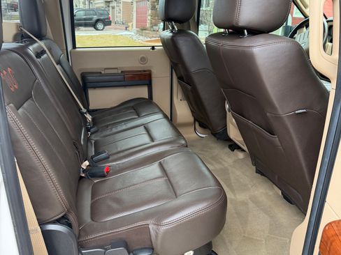 Used 2016 Ford F250 King Ranch w/ FX4 Off-Road Package image 9