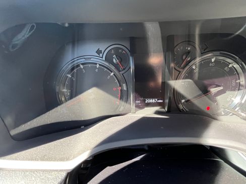 Used 2021 Toyota 4Runner SR5 image 19