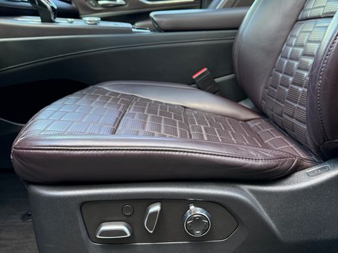 Used 2021 Cadillac Escalade ESV Sport Platinum w/ LPO, ONYX Package image 23