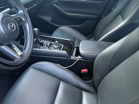 Used 2024 MAZDA MAZDA3 s FWD image 13