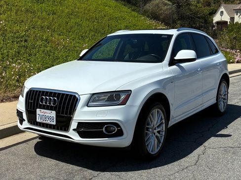 Used 2017 Audi Q5 2.0T Premium Plus w/ Technology Package AWD/4WD image 1