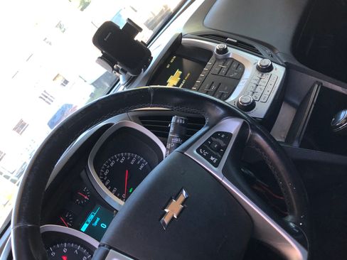 Used 2017 Chevrolet Equinox LT image 5