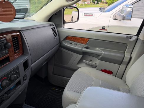Used 2006 Dodge Ram 2500 Truck SLT w/ Trailer Tow Group AWD/4WD image 8