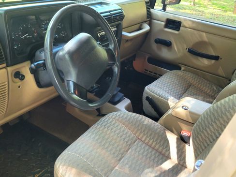Used 2000 Jeep Wrangler Sport AWD/4WD image 8