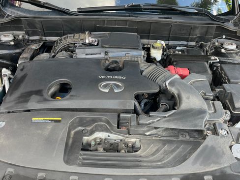 Used 2021 INFINITI QX50 Luxe w/ Appearance Package image 6