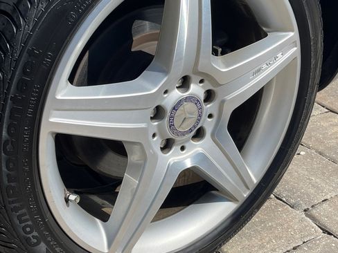 Used 2011 Mercedes-Benz S 550 4MATIC image 16