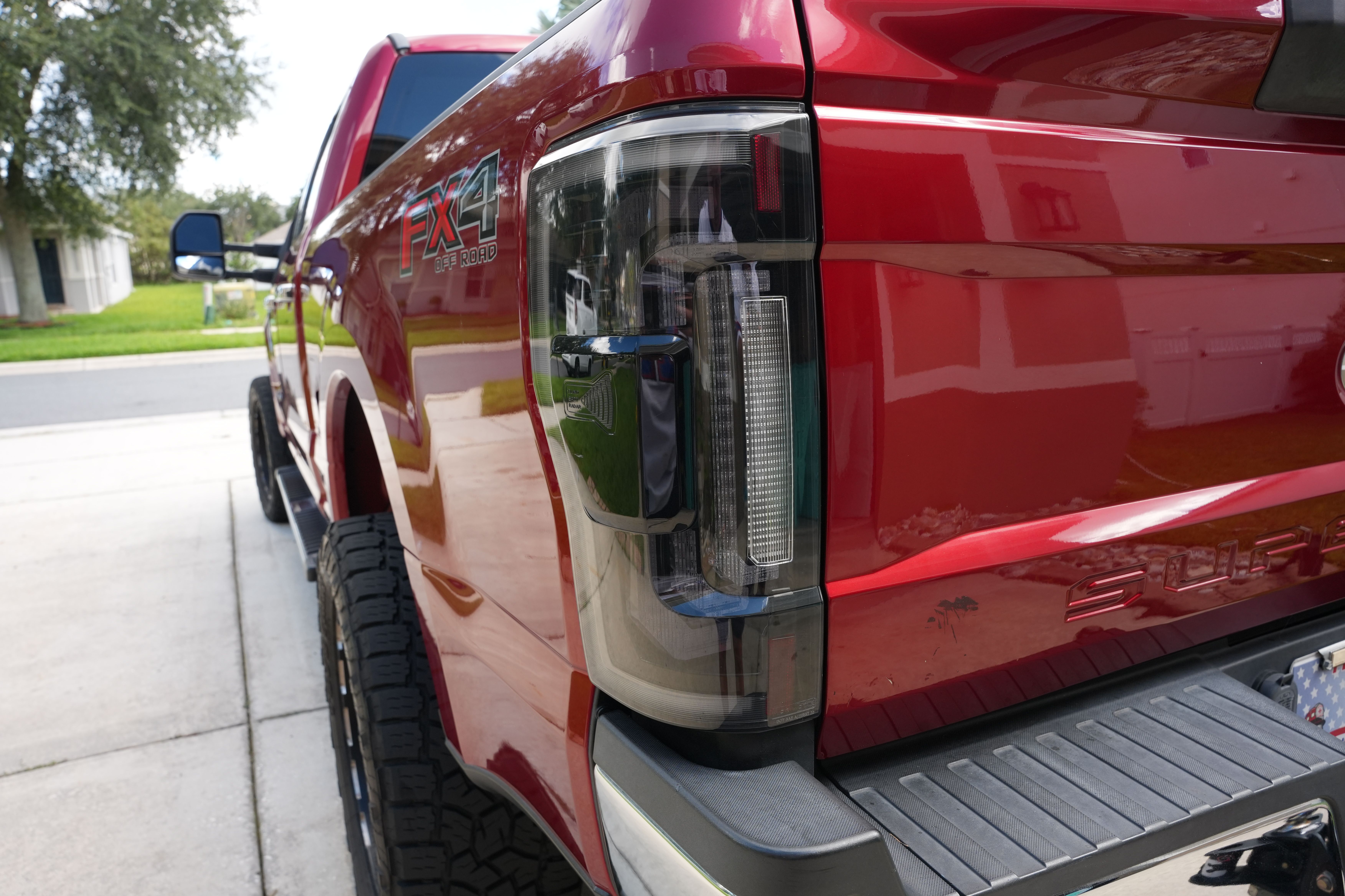 Used 2018 Ford F250 Lariat w/ Lariat Value Package AWD/4WD image 9