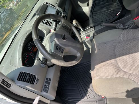 Used 2019 Nissan Frontier SV RWD image 9