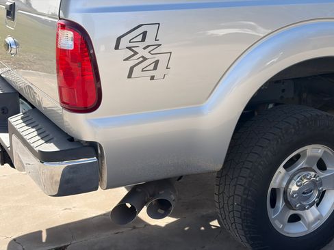 Used 2015 Ford F350 XLT w/ XLT Interior Package image 8