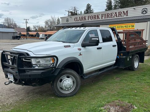 Used 2024 RAM 5500 Tradesman w/ Chrome Appearance Group image 1