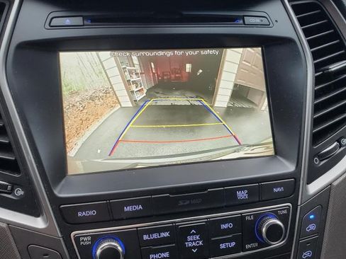 Used 2017 Hyundai Santa Fe Limited FWD image 5