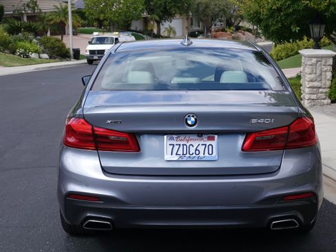 Used 2017 BMW 540i xDrive AWD/4WD image 4