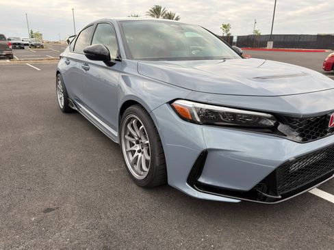 Used 2025 Honda Civic Type R image 17