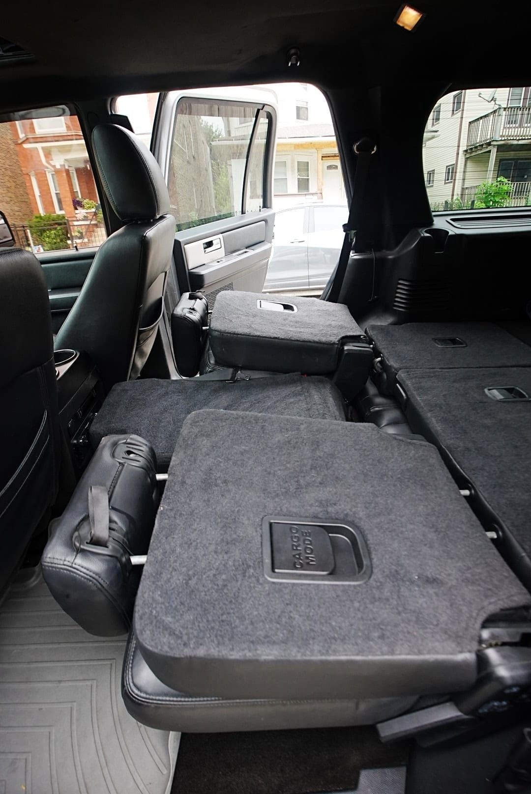 Used 2016 Ford Expedition XLT AWD/4WD image 16
