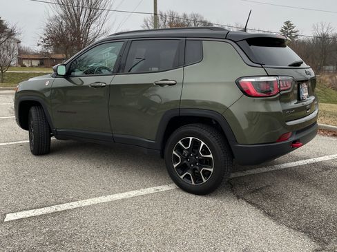 Used 2020 Jeep Compass Trailhawk image 4