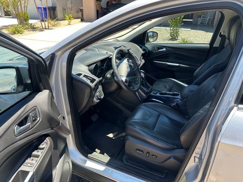 Used 2013 Ford Escape Titanium w/ Parking Technology Pkg FWD image 8