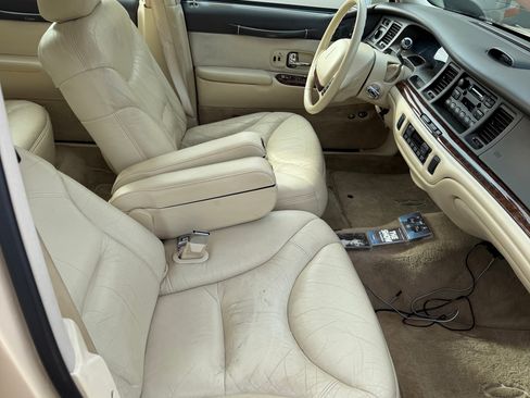 Used 1995 Lincoln Town Car Cartier RWD image 12