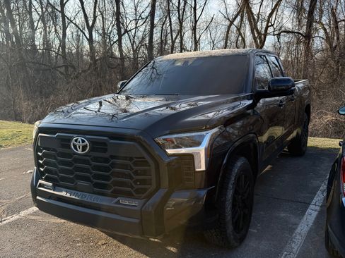 Used 2022 Toyota Tundra SR5 w/ TRD Sport Package image 1