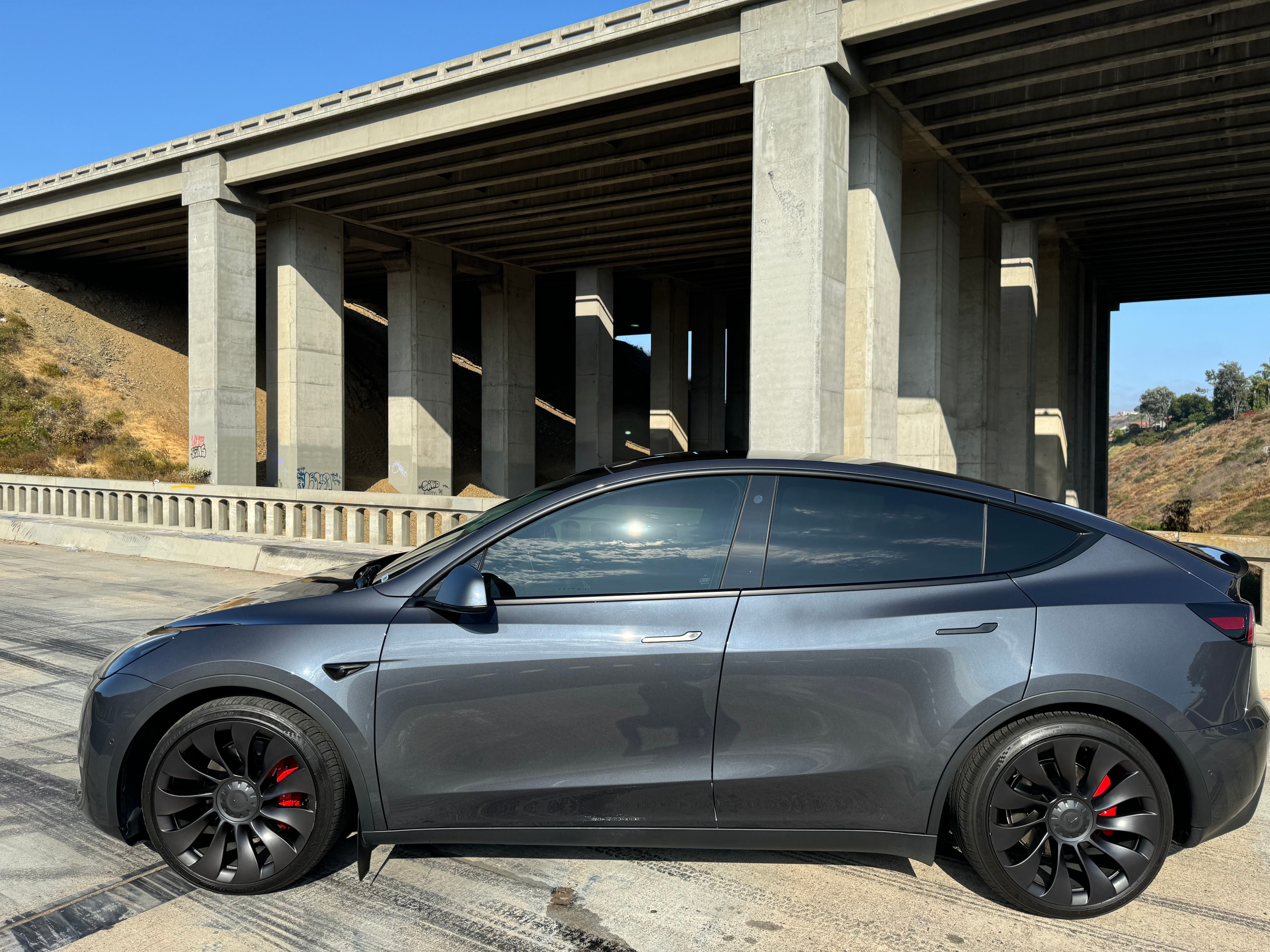 Used 2022 Tesla Model Y Performance AWD/4WD image 5