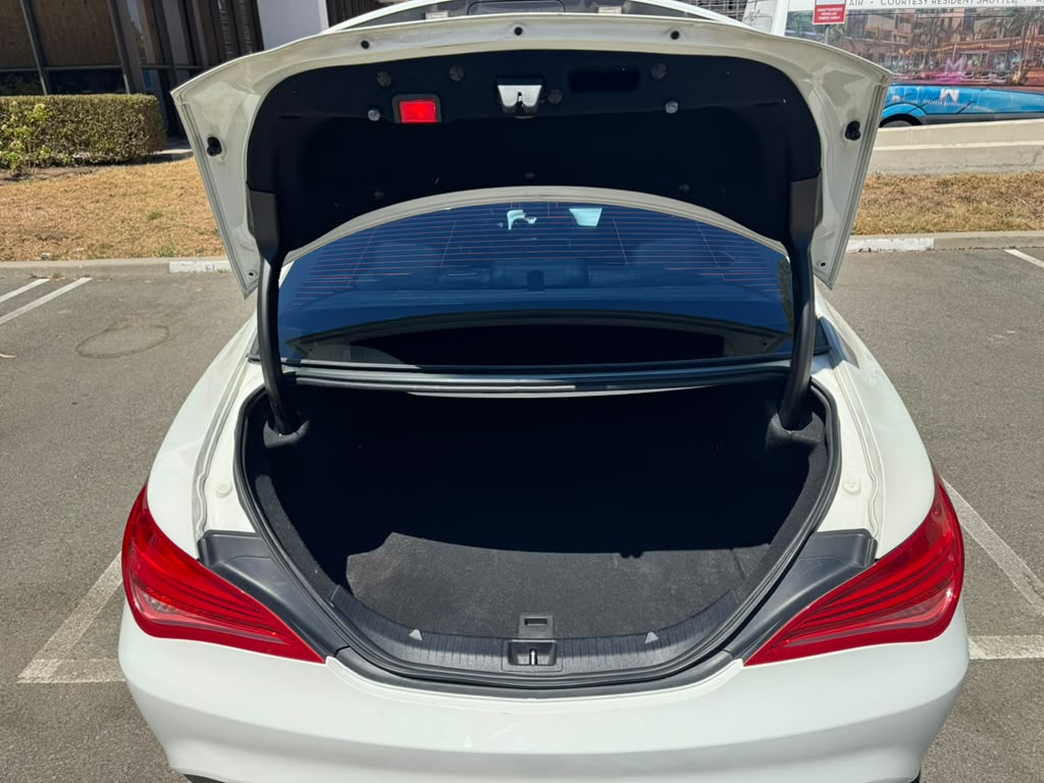 Used 2014 Mercedes-Benz CLA 250 image 9
