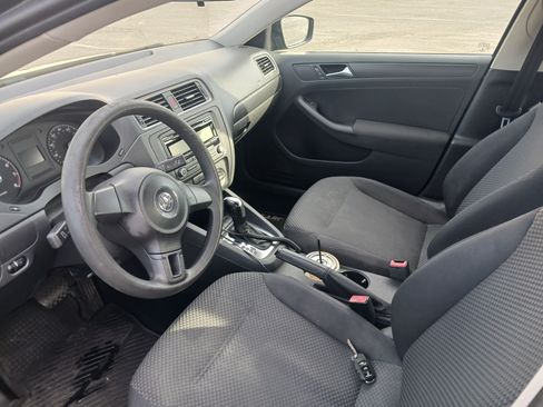 Used 2011 Volkswagen Jetta Sedan image 2