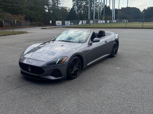 Used 2018 Maserati GranTurismo MC image 2