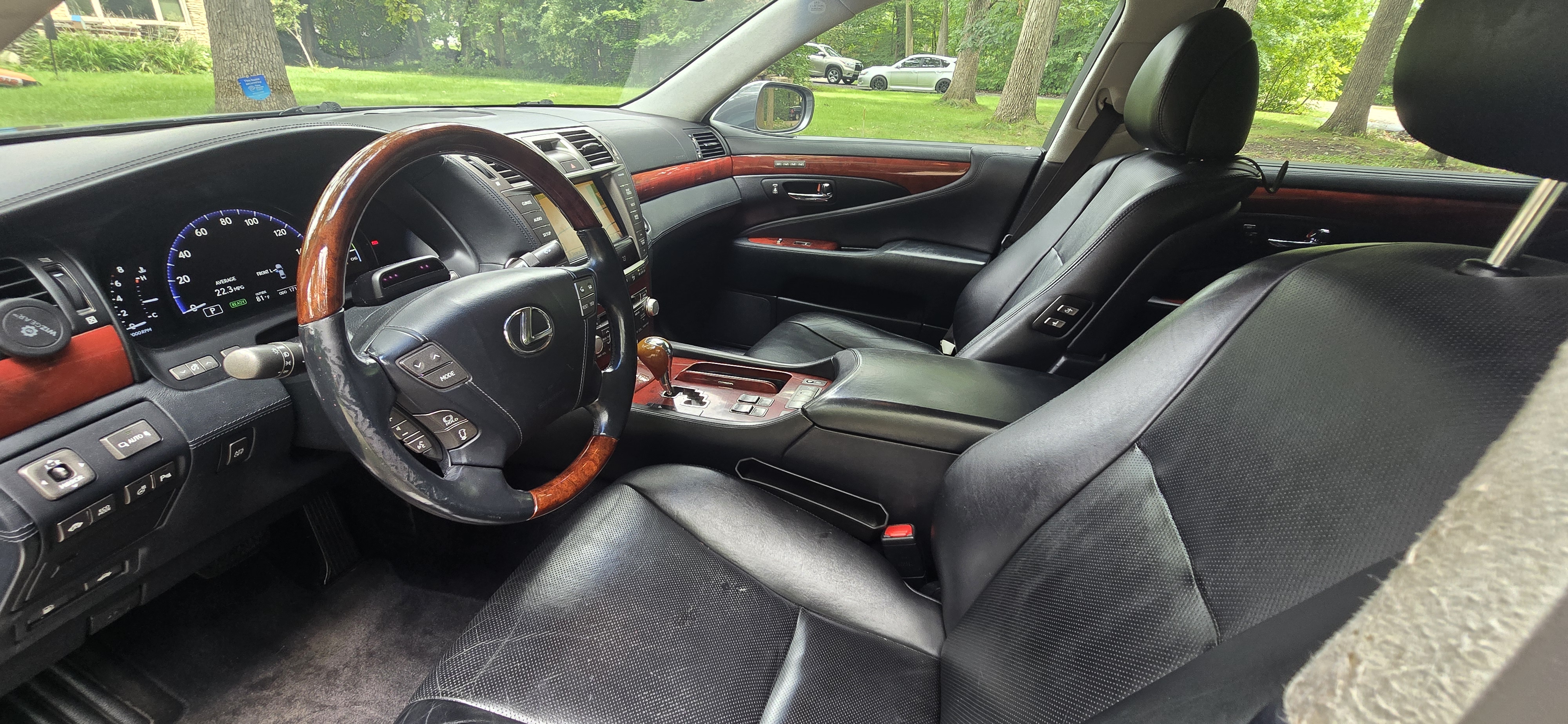 Used 2012 Lexus LS 600h L w/ Premium Luxury Pkg II AWD/4WD image 13