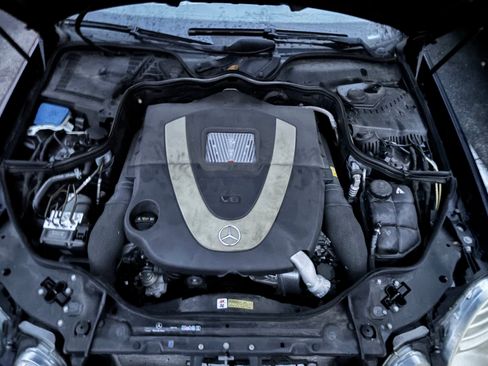 Used 2008 Mercedes-Benz E 550 Sedan image 11