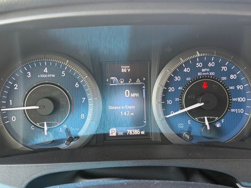 Used 2017 Toyota Sienna XLE w/ XLE Navigation Package FWD image 10