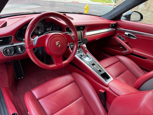 Used 2015 Porsche 911 Carrera S image 18
