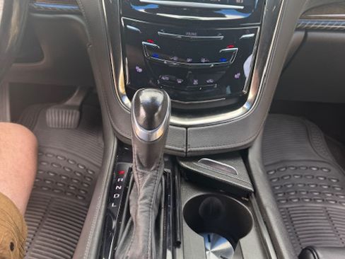 Used 2014 Cadillac ELR w/ Luxury Package image 11