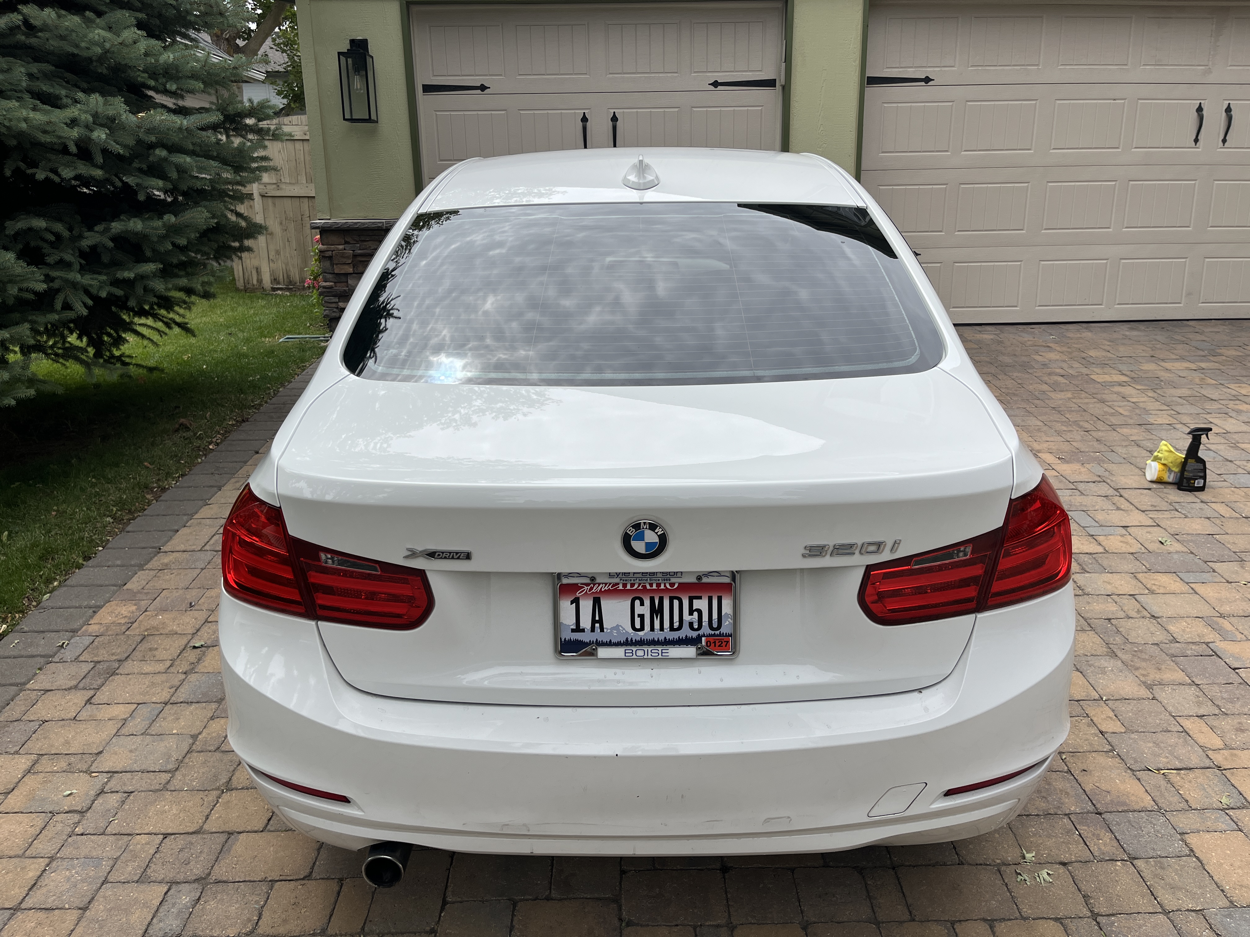 Used 2014 BMW 320i xDrive Sedan AWD/4WD image 4