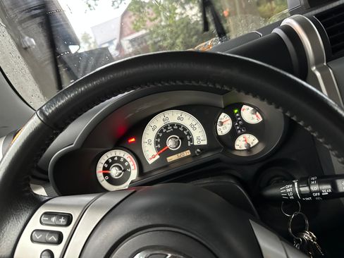 Used 2013 Toyota FJ Cruiser 4WD image 11