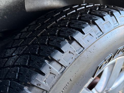 Used 2015 Jeep Wrangler Unlimited Sahara w/ Katzkin Premium Leather Group image 17