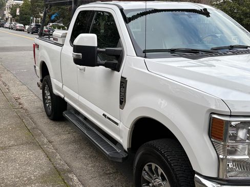 Used 2021 Ford F250 Lariat w/ Lariat Value Package image 1