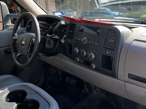 Used 2013 Chevrolet Silverado 2500 W/T image 13