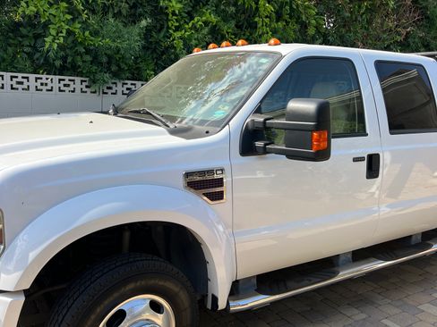 Used 2008 Ford F350 Lariat AWD/4WD image 6