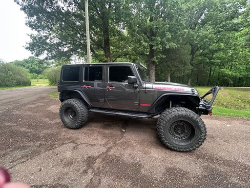 Used 2014 Jeep Wrangler Unlimited Rubicon AWD/4WD image 1