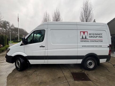 Used 2017 Mercedes-Benz Sprinter 2500 image 4