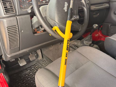 Used 2006 Jeep Wrangler X w/ Premium Audio Group image 25