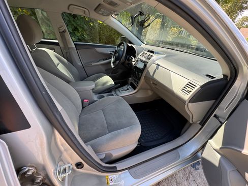 Used 2013 Toyota Corolla LE Special Edition image 6