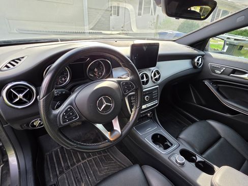Used 2018 Mercedes-Benz GLA 250 4MATIC image 17