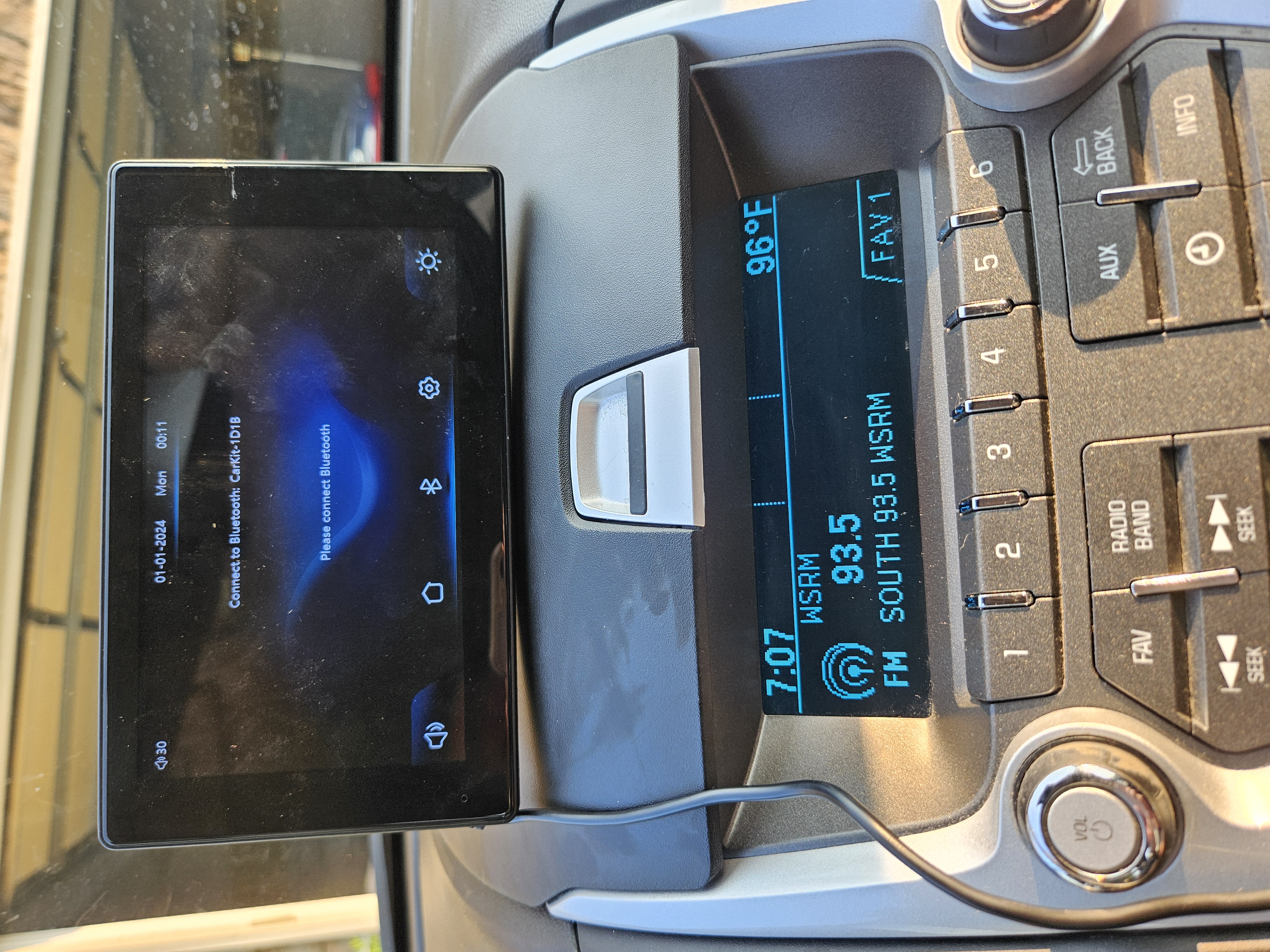Used 2015 Chevrolet Equinox LS FWD image 9