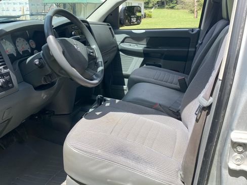 Used 2009 Dodge Ram 2500 Truck SXT image 12