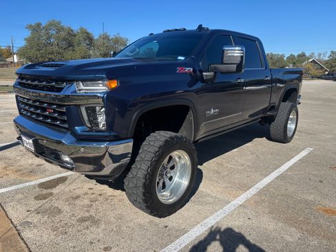Used 2020 Chevrolet Silverado 2500 LTZ w/ LTZ Texas Edition image 6