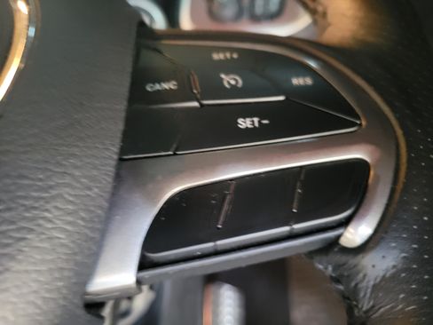 Used 2019 Dodge Challenger R/T Scat Pack w/ Shaker Package RWD image 6