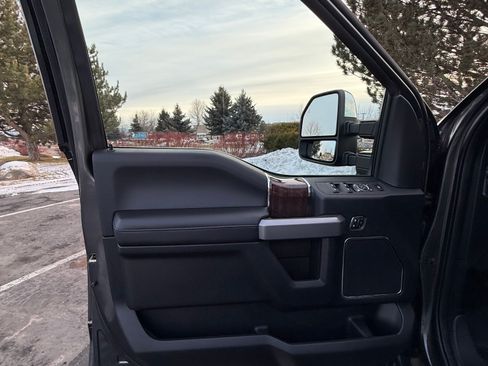 Used 2017 Ford F350 Platinum w/ Platinum Ultimate Package image 15