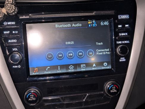 Used 2017 Nissan Murano SV image 13