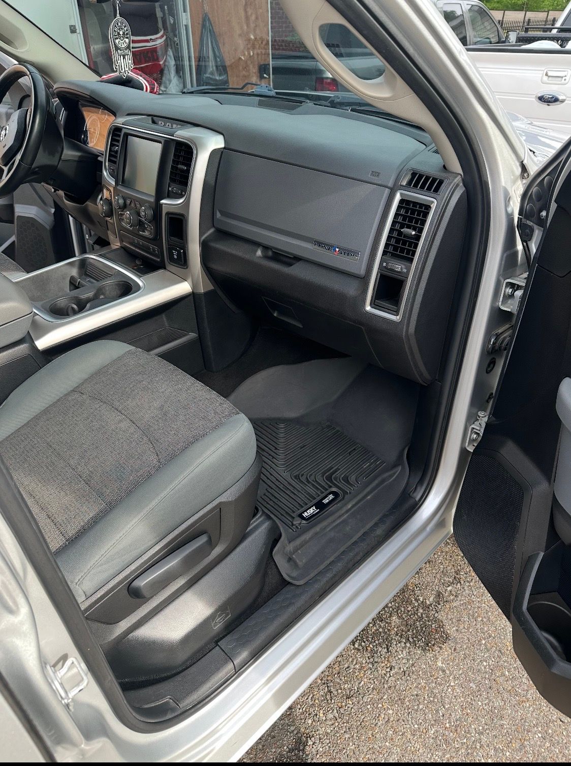 Used 2017 RAM 1500 Lone Star RWD image 5